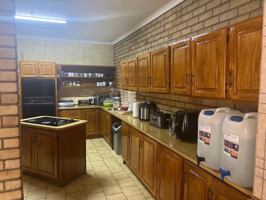 5 Bedroom Property for Sale in Potchefstroom South North West
